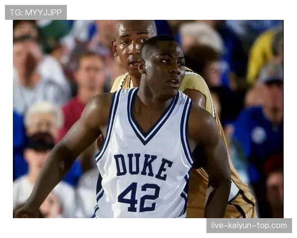 埃尔顿·布兰德篮下强攻稳定提升球队内线得分效率