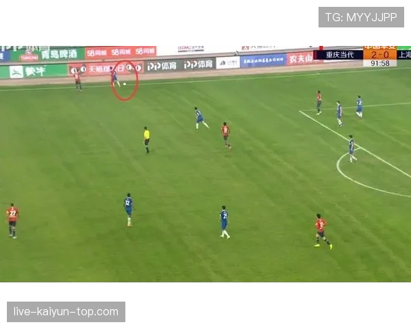 足球护腿板规则详解：尺寸要求与裁判检查标准