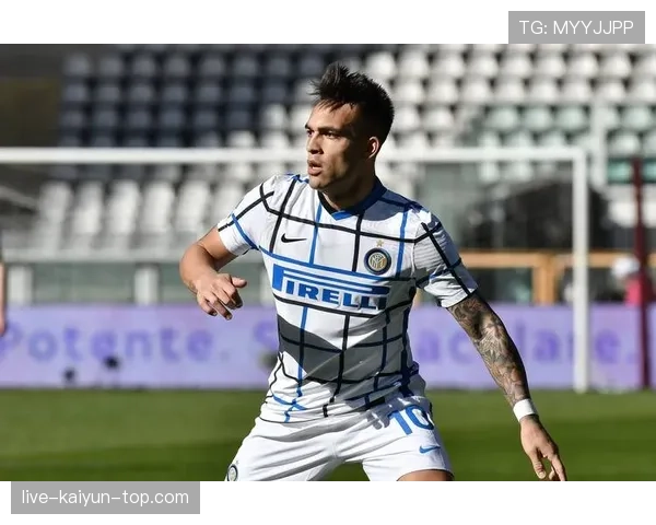 劳塔罗：二前锋转型全能中锋的进阶路径